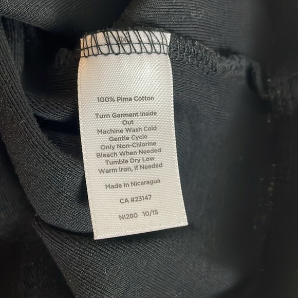 Talbots Black Short Sleeve Tee- Large - Picture 9 of 9